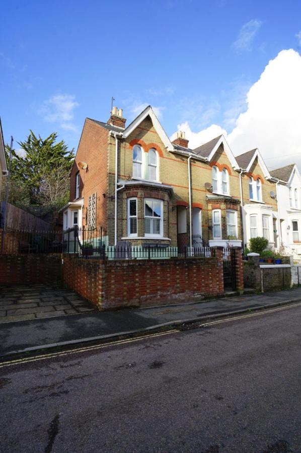 Holiday home Nutcroft, Cowes