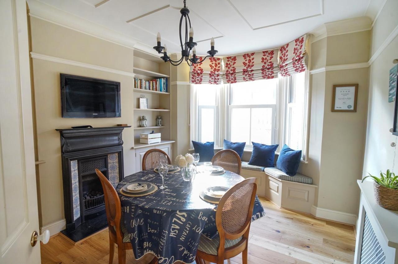 Nutcroft, Cowes Holiday home *